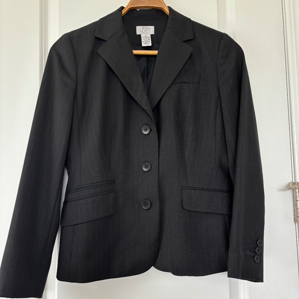 Ann Taylor Loft suit set Black and Red pinstripes